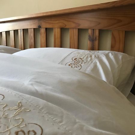 Ashes Seafood Restaurant Accommodation Dingle Bagian luar foto
