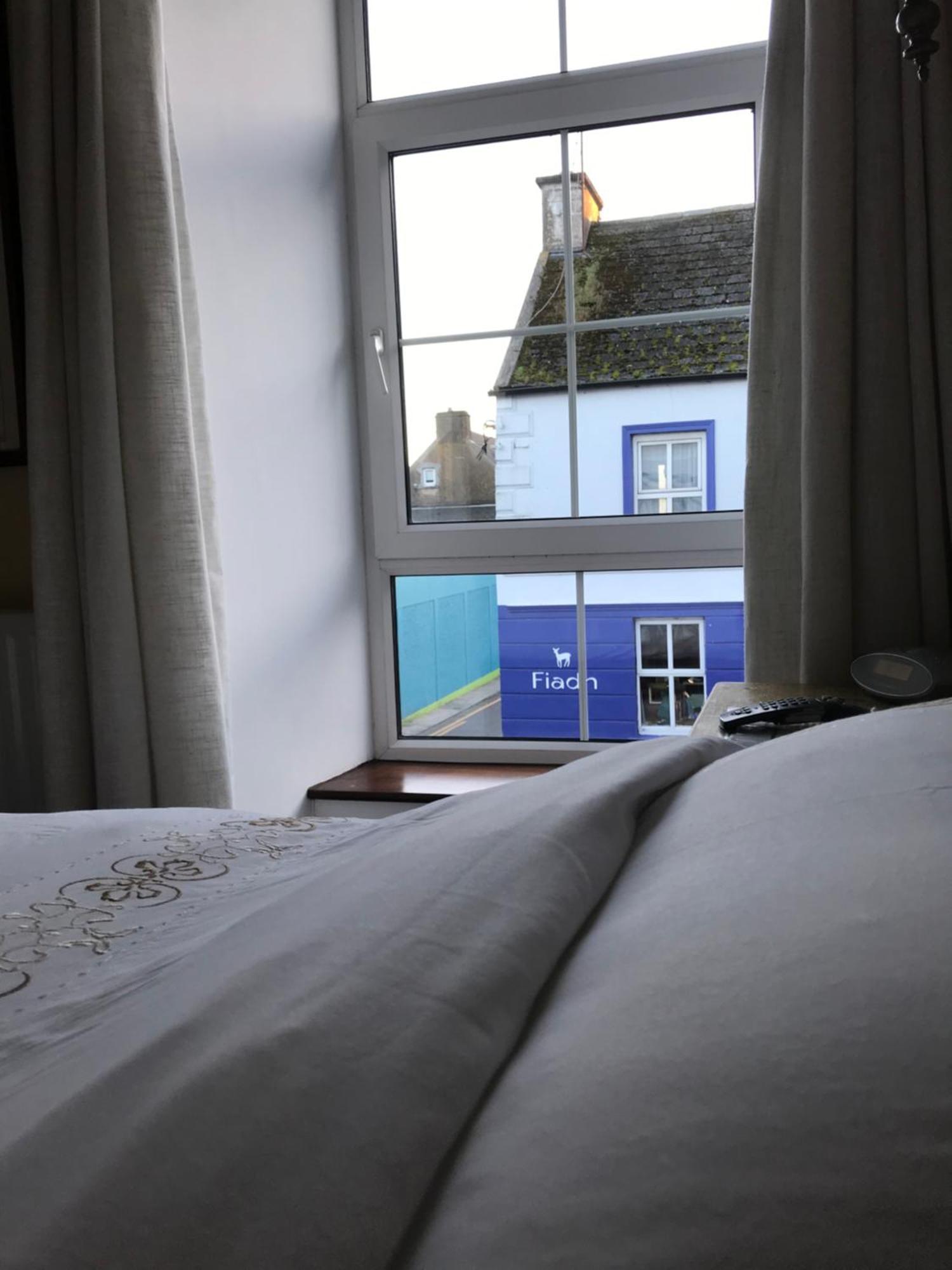 Ashes Seafood Restaurant Accommodation Dingle Bagian luar foto