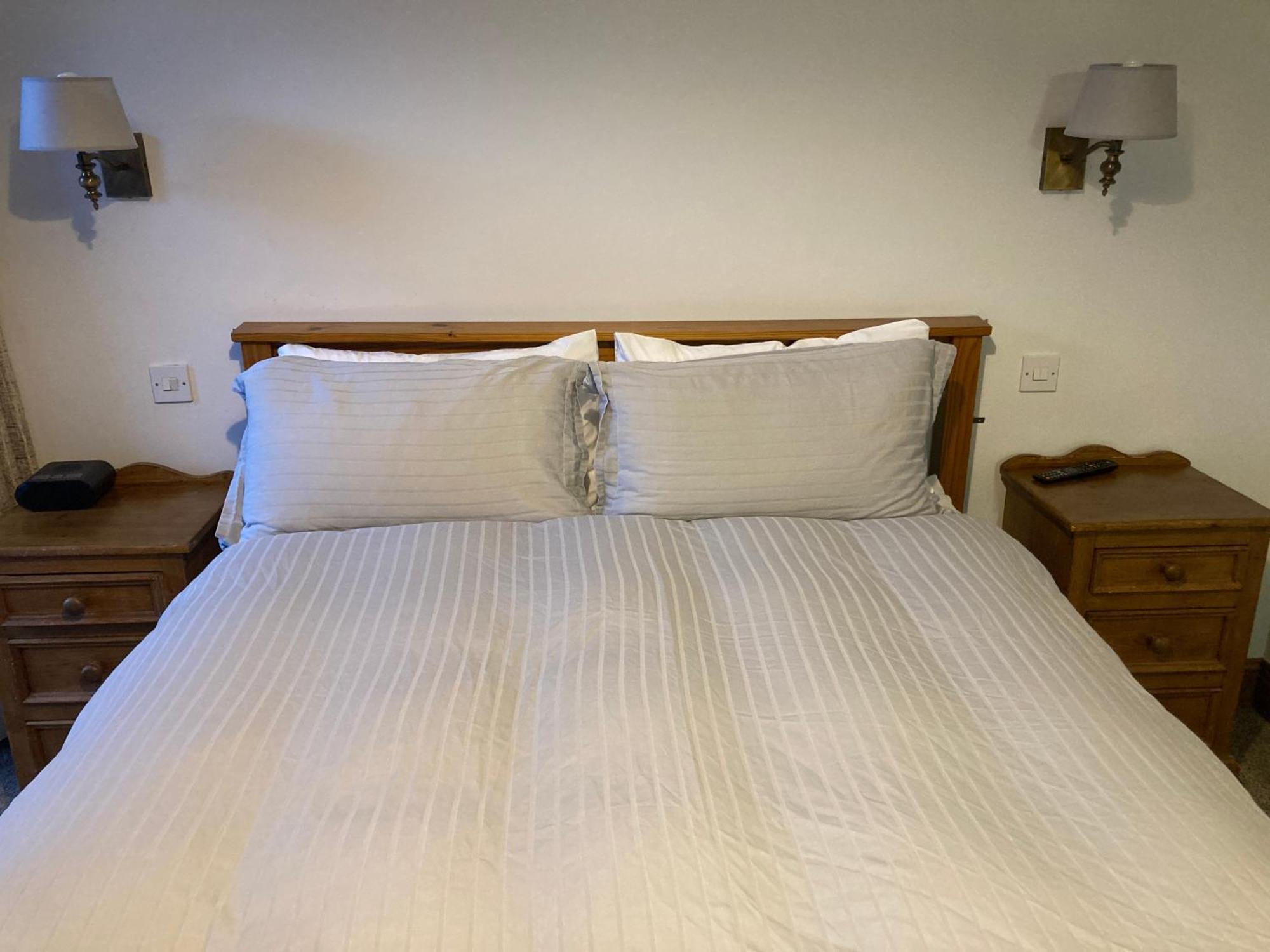 Ashes Seafood Restaurant Accommodation Dingle Bagian luar foto