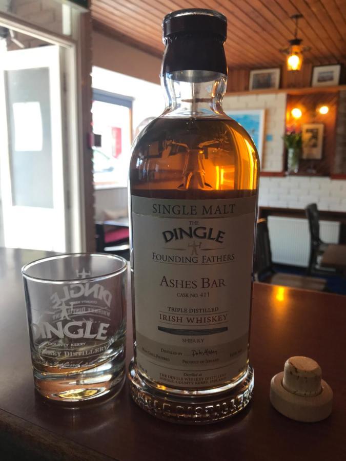 Ashes Seafood Restaurant Accommodation Dingle Bagian luar foto
